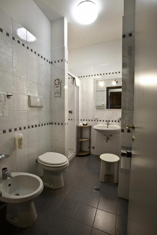 Hotel Nastro Azzurro Monguzzo Phòng bức ảnh